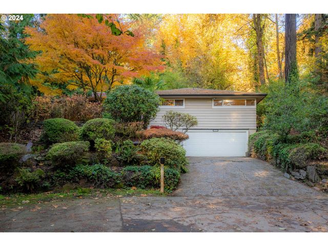 $679,000 | 747 Southwest Cheltenham Street | Terwilliger Heights