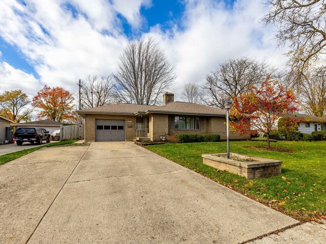 $219,900 | 1017 Plaza Drive | Joliet