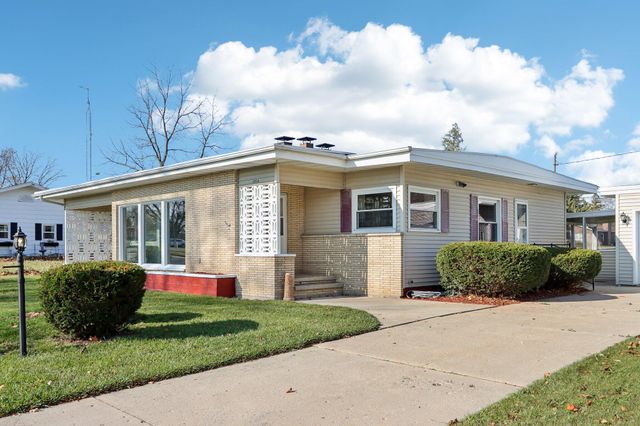 $299,900 | 1016 South Avenue | Lomira