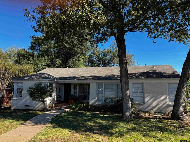 $975 | 1810 South Donnybrook Avenue | Northeast Tyler