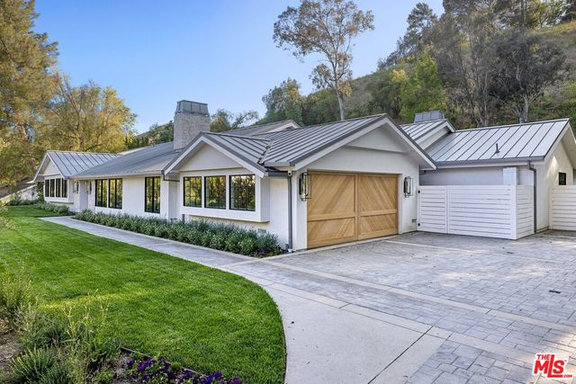 $6,400,000 | 5565 Jed Smith Road | Hidden Hills