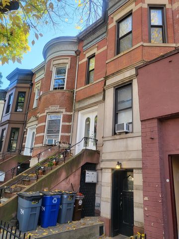 $3,300 | 794 Lincoln Place, Unit 2 | Crown Heights