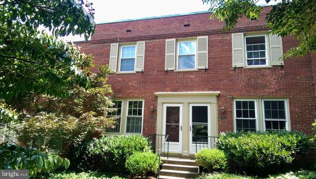 $356,500 | 1100 South Barton Street, Unit 291 | Columbia Heights - Arlington