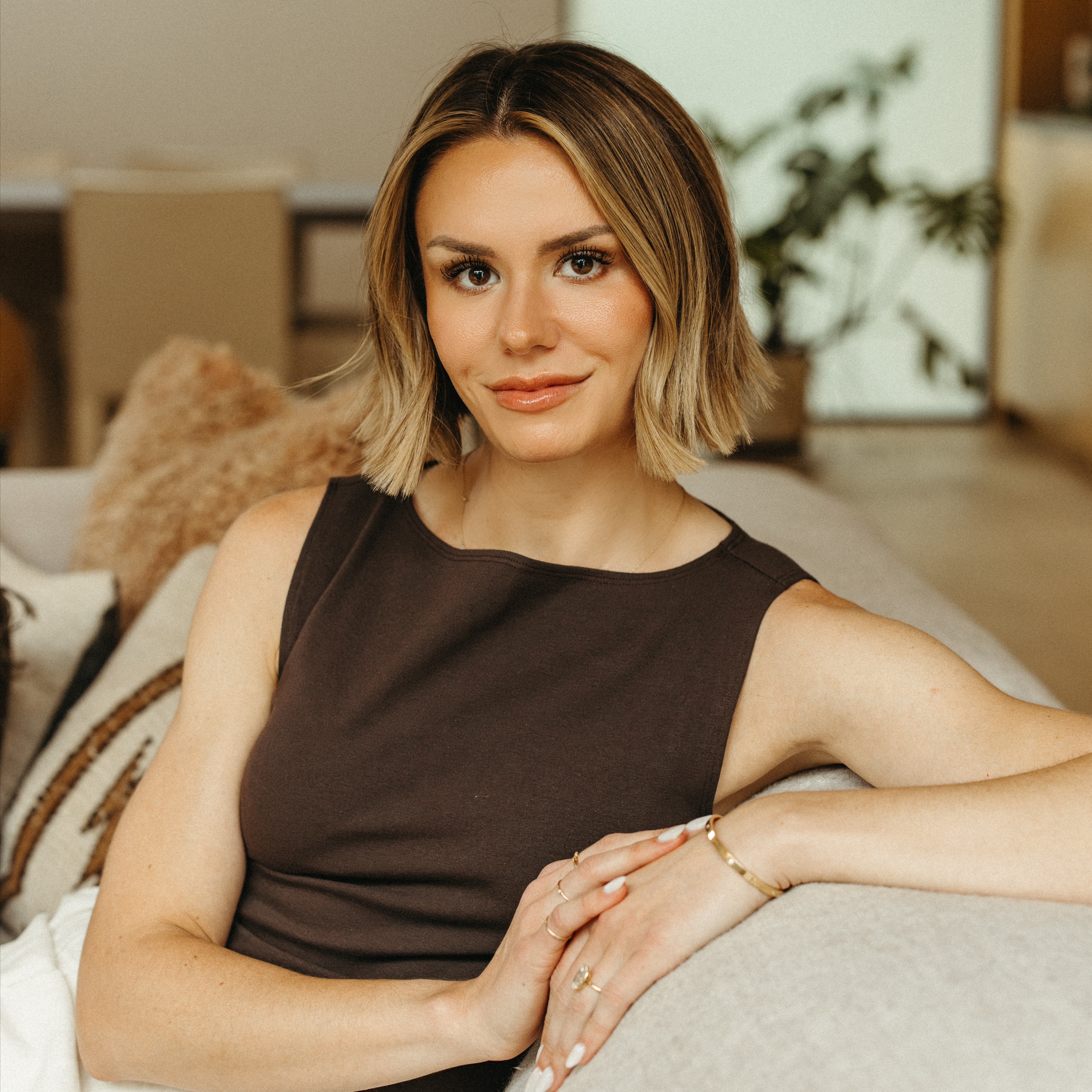 Headshot of Mary Ellen Branisteanu