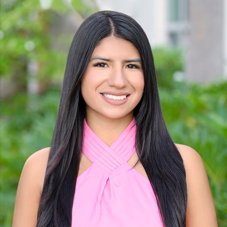 Headshot of Nicole Lilian Saldivar