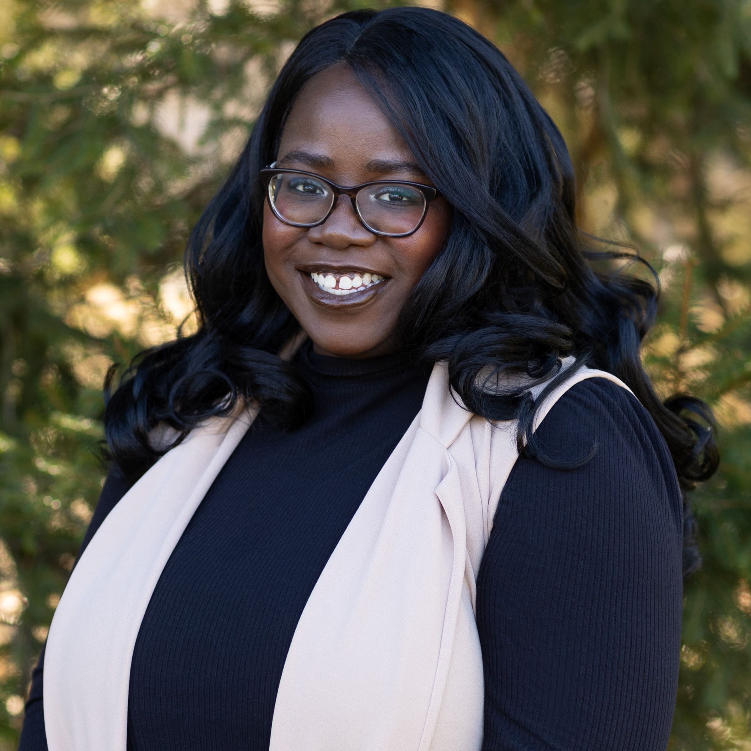 Headshot of Jasmine Meier