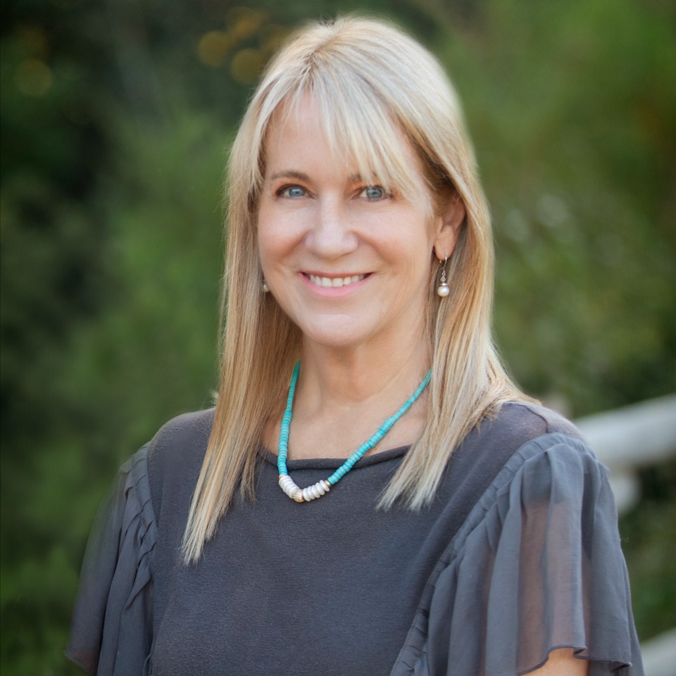 Headshot of Stella Worden