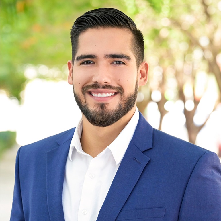 Headshot of Nicolas Chavez