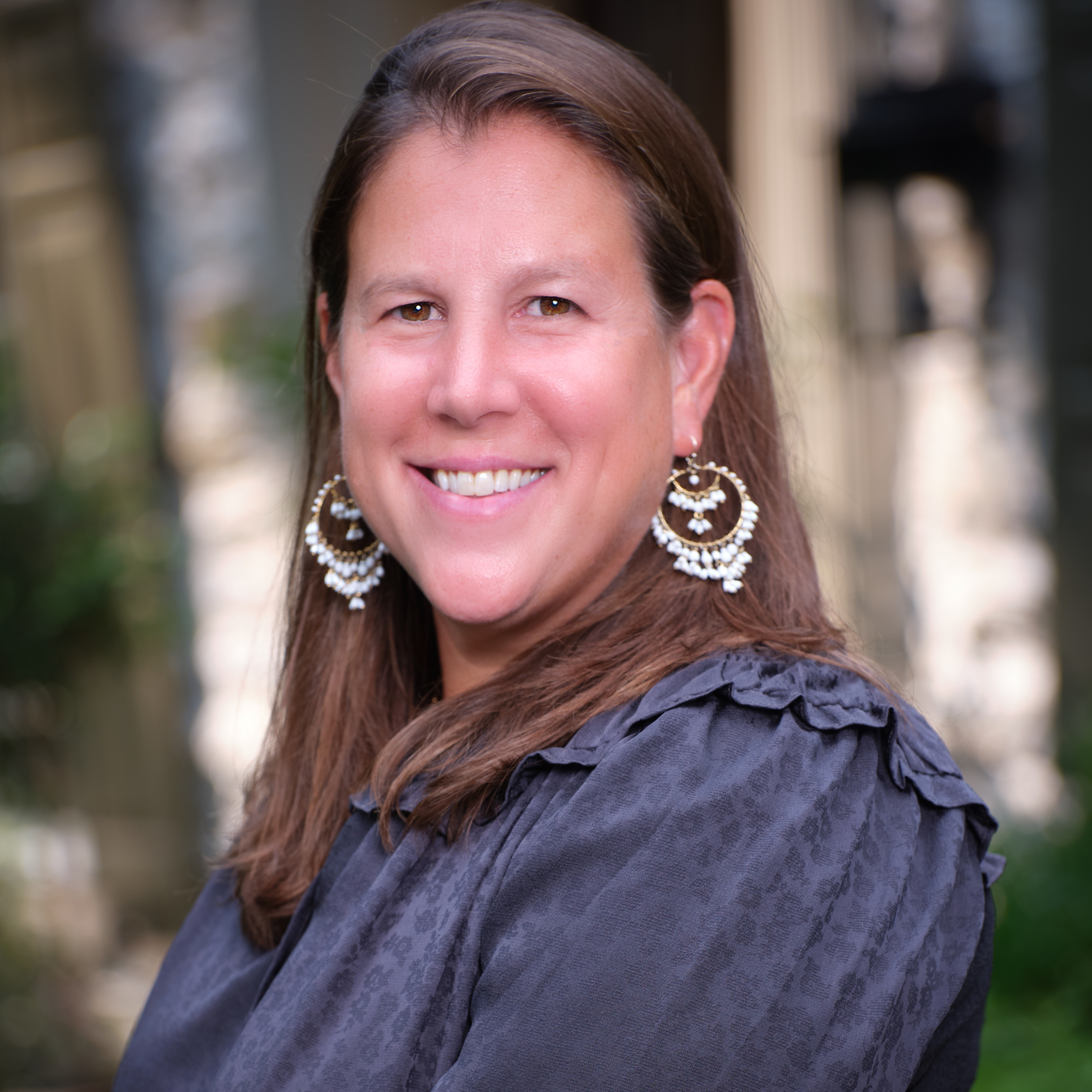 Headshot of Alison Ogelsby Farrell