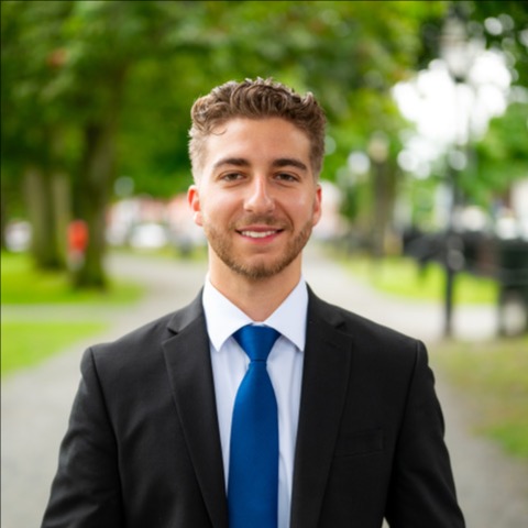 Headshot of Anthony Viglietti