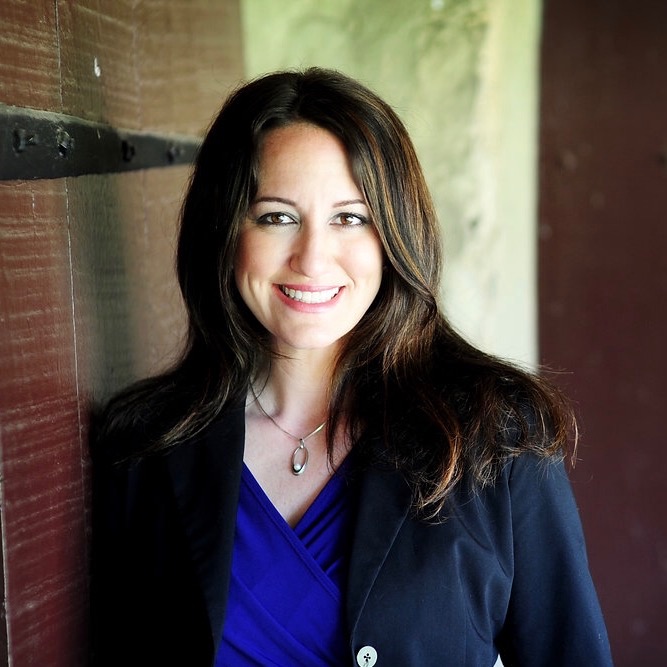 Headshot of Kelley Winn