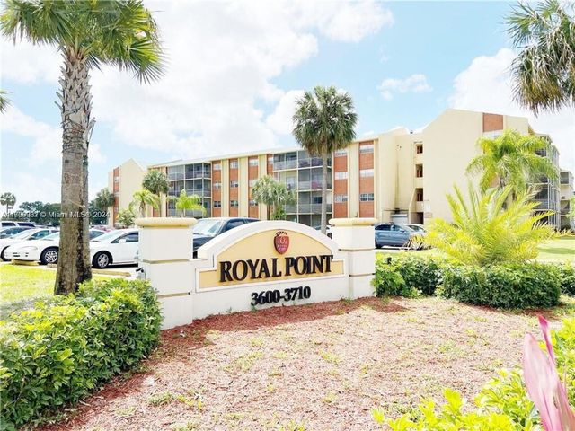 $1,800 | 3610 Northwest 21st Street, Unit 313 | Lauderdale Lakes East Gate