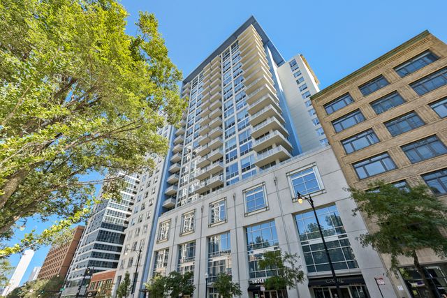 $385,900 | 1305 South Michigan Avenue, Unit 1512 | Prairie District