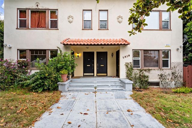 $2,890,000 | 1417 10th Street | Santa Monica