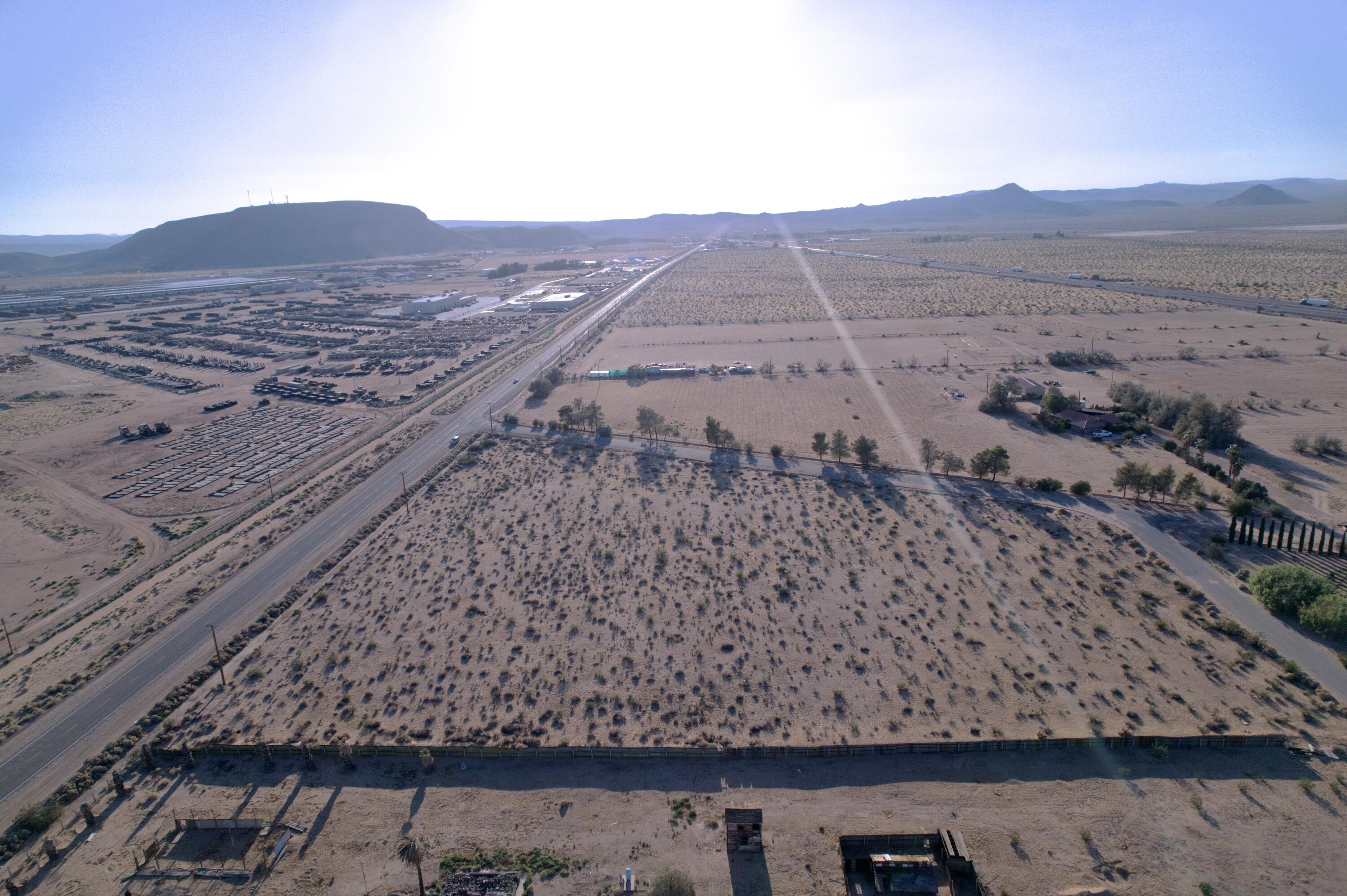 Corner of Mule Canyon Rd and Yermo Rd, Y