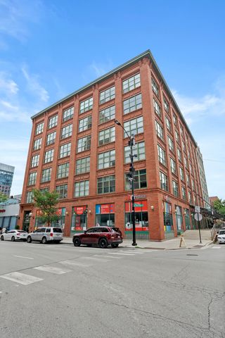 $1,755,000 | 1017 West Washington Boulevard, Unit 2J | Acorn Lofts