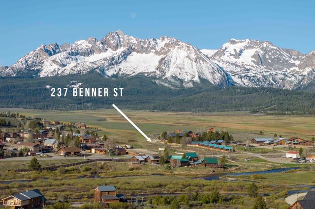 $695,000 | 237 Benner Street | Stanley