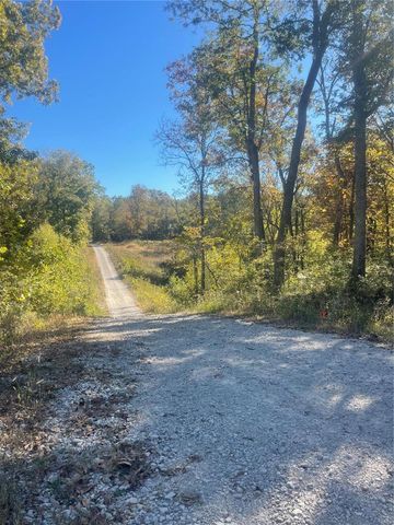 $90,000 | 1396 Ski Club Road | Mulberry Grove Township - Bond County