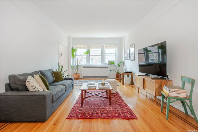 $825,000 | 86-10 34th Avenue, Unit 613 | Jackson Heights