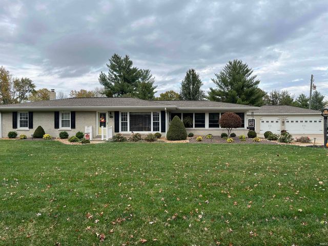 $399,900 | 9301 Farmington Drive | Perry Township - Vanderburgh County