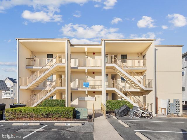 $299,900 | 13 144th Street, Unit 304 | Ocean City