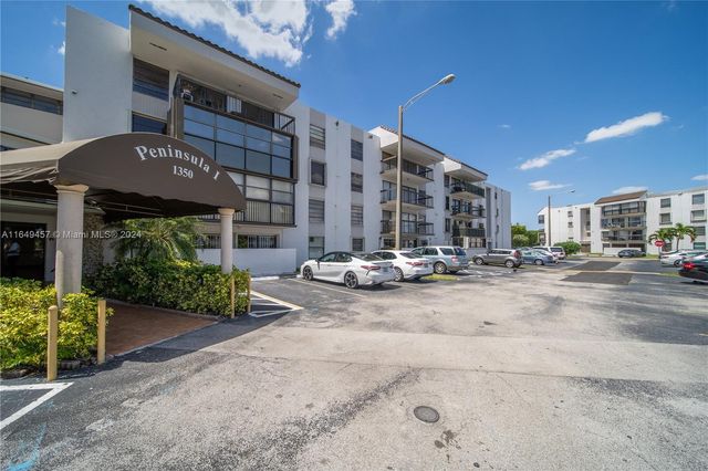 $299,900 | 1350 Southwest 122nd Avenue, Unit 306 | Tamiami