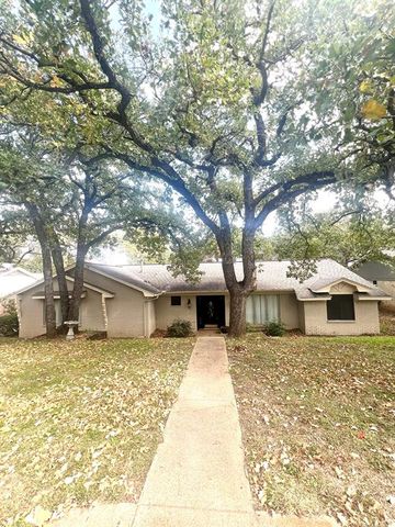 $358,000 | 2852 Winterhaven Drive | Hurst