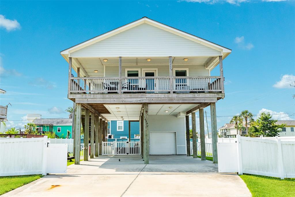 Newer built elevated home!