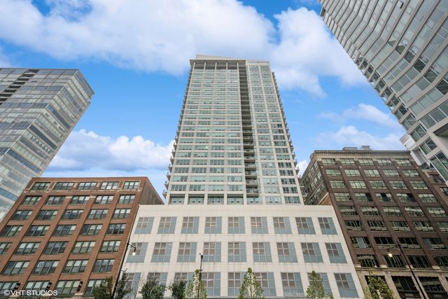 $340,000 | 701 South Wells Street, Unit 1704 | Wells Street Tower