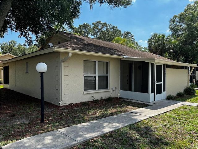 $169,900 | 4181 16th Street East, Unit 13 | Ellenton