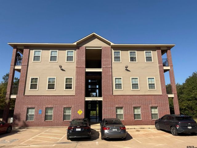 $995 | 9099 Bellwood Lk Road, Unit 11 | Northwest Tyler