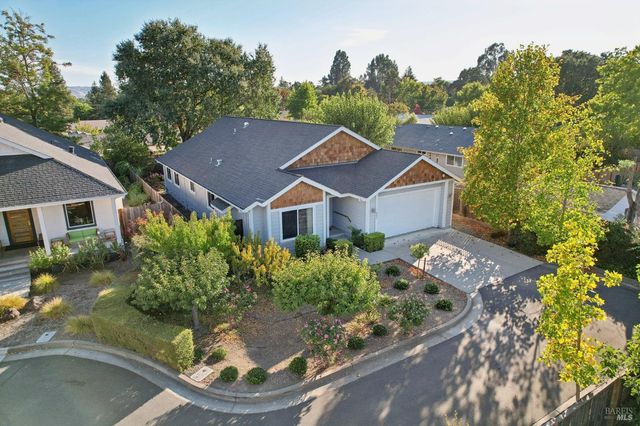 $1,295,000 | 647 Iris Way | Sonoma