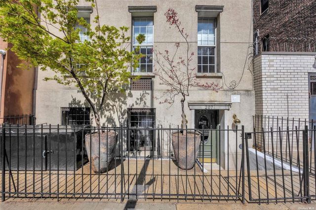 $1,199,000 | 207 West 21st Street, Unit 1 | Chelsea