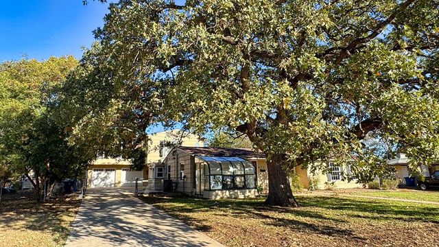 $420,000 | 918 Cypress Street | Kerrville