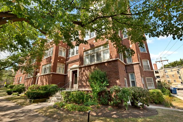 $1,350 | 1001 Washington Street | Evanston