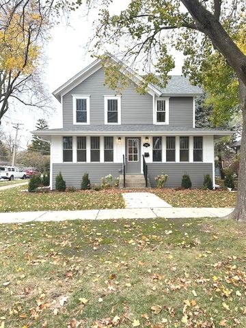 $1,100,000 | 702 North Dunton Avenue | Arlington Heights