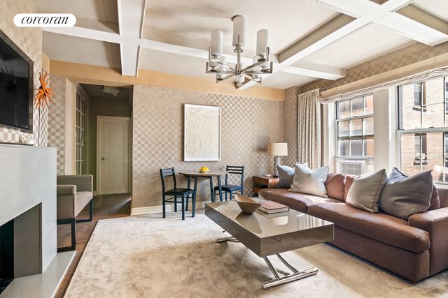 $718,000 | 7 East 85th Street, Unit 7D | Upper East Side