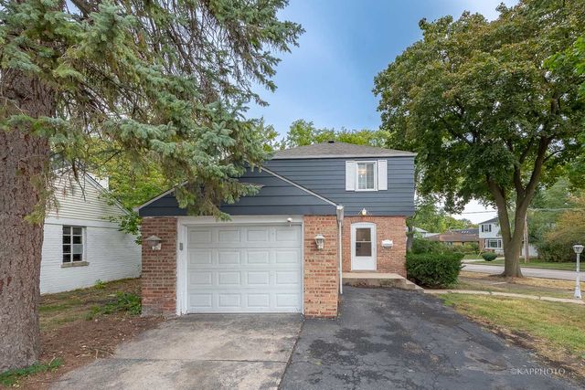 $449,900 | 402 West Kirchhoff Road | Arlington Heights