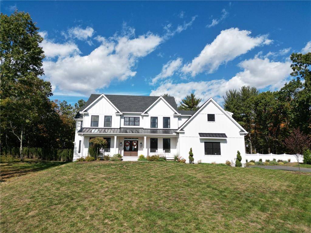 a view of house with garden