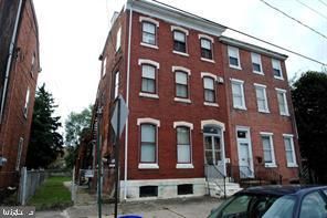 $1,250 | 212 East Broad Street, Unit 2 | New Yorkshire