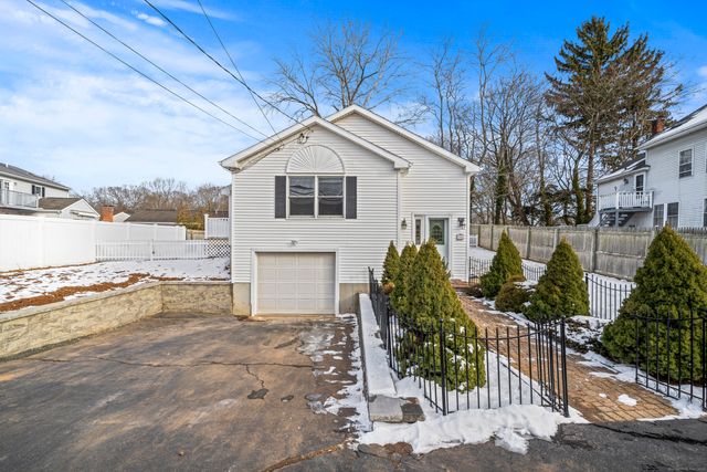 $469,900 | 28 Short Beach Road | Branford Point