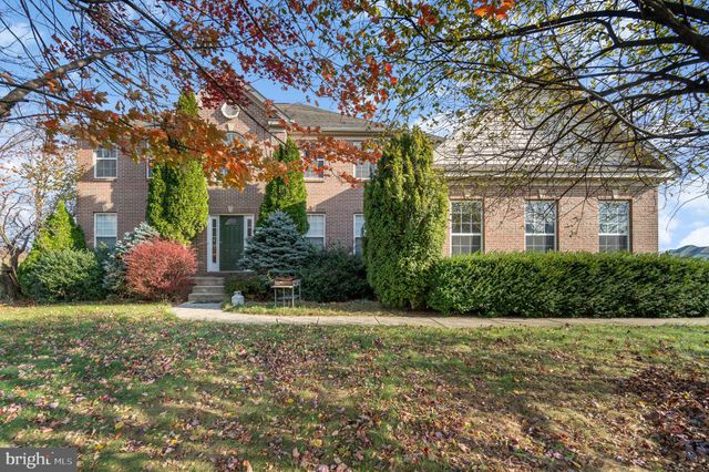 $525,000 | 1205 Summerswood Drive | St. Thomas Township - Franklin County