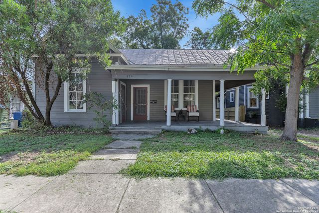 $249,500 | 824 North Pine Street | Dignowity Hill