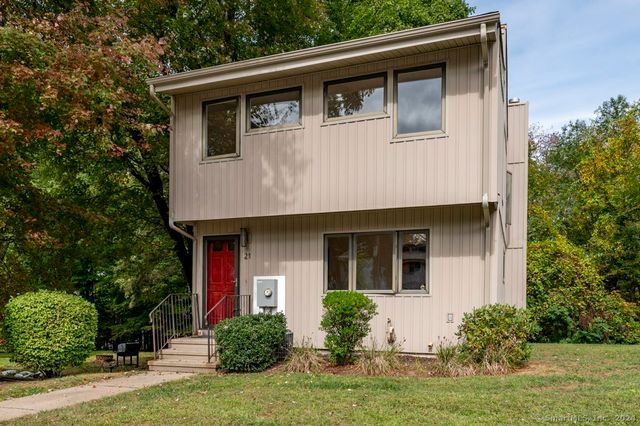 $320,000 | 21 In Town Terrace, Unit 21 | Middletown