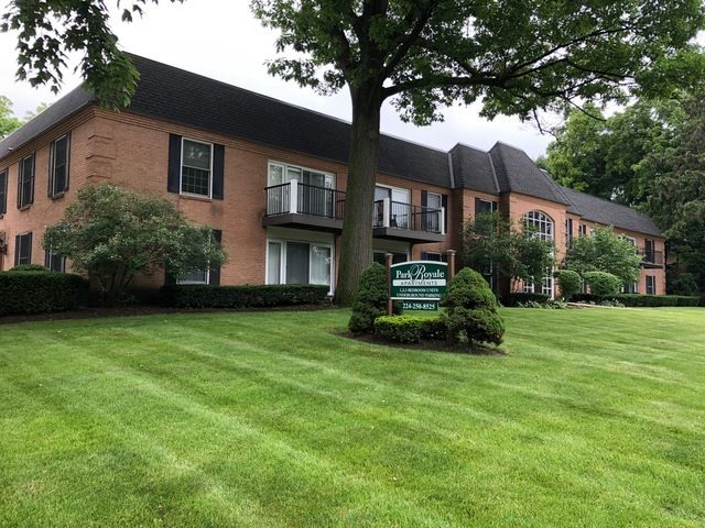 $2,000 | 207 West Park Avenue, Unit 204 | Libertyville