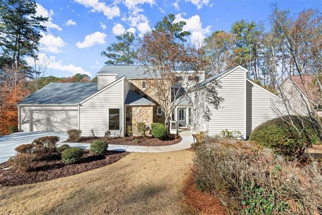 $950,000 | 4337 Lake Chimney Court | Chimney Lakes