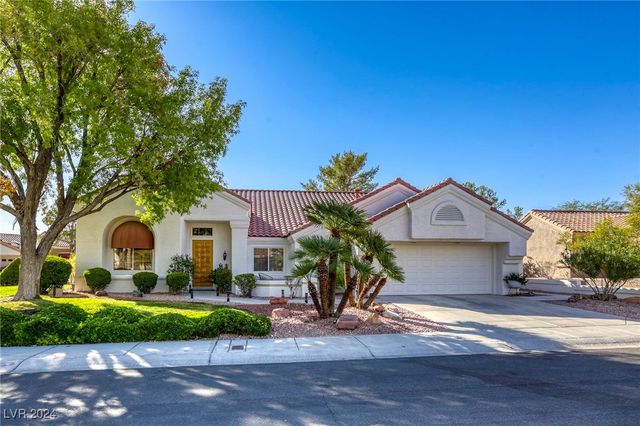 $850,000 | 9201 Yucca Blossom Drive | Sun City Summerlin