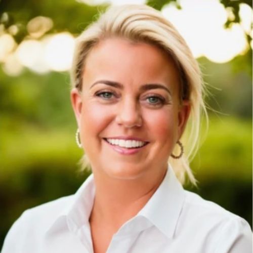 Headshot of Julie Bradbury Miller