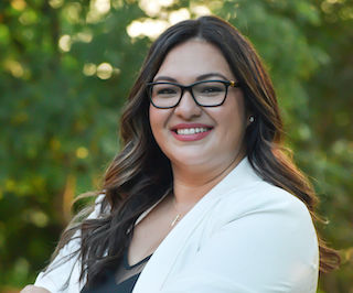 Vicki Becerra, Real Estate Agent - Compass