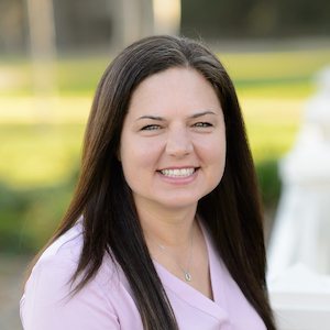 Headshot of Amanda McDonell